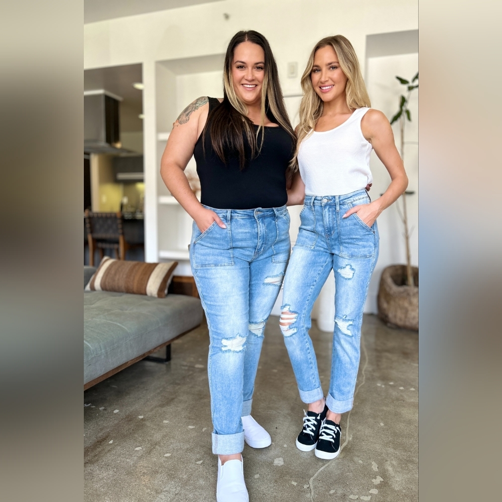 NEW*Judy Blue Full Size Distressed Straight Jeans + Patch Pockets OFFERS WELCOME